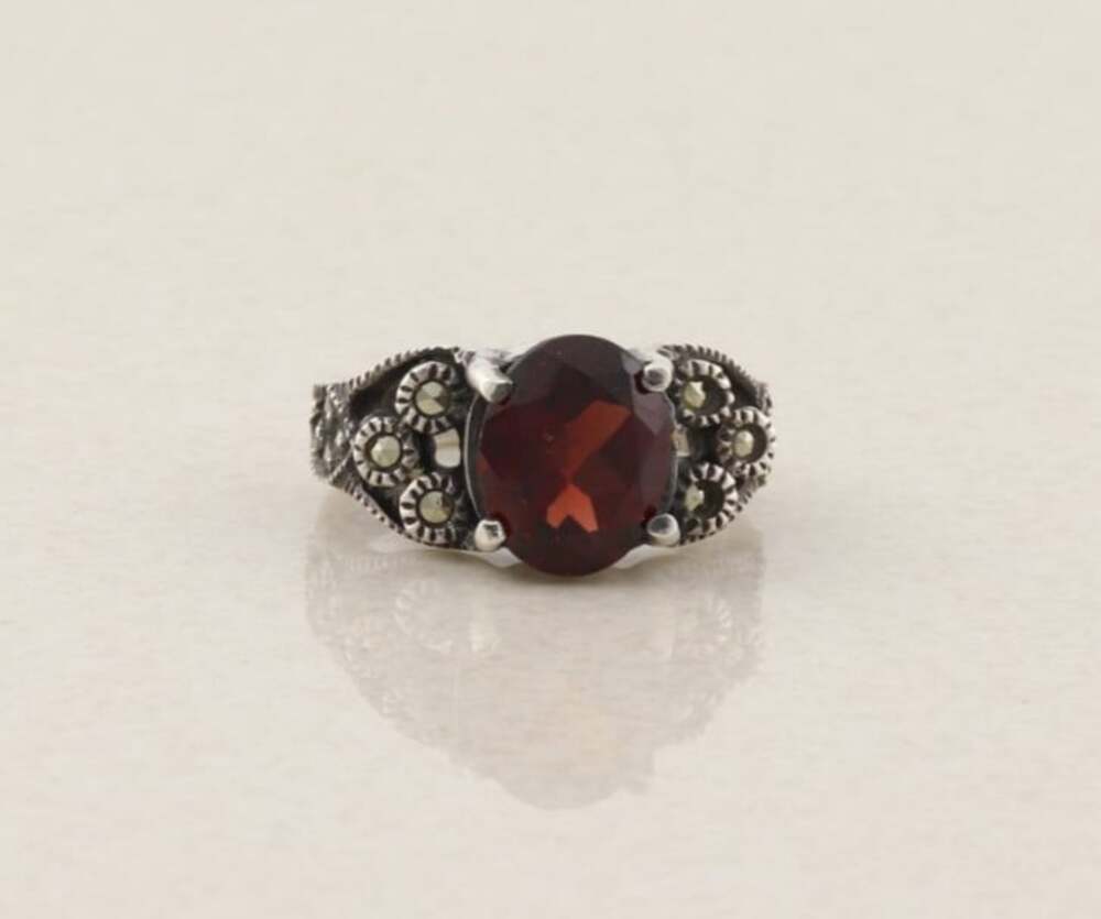 Sterling Silver Red Garnet & Marcasite Ring Size 5 Woman Teen Child